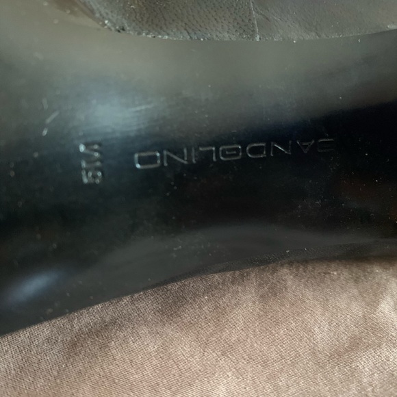 Size 5 Black Bandolino pumps. Worn 3-4 times - Picture 4 of 4